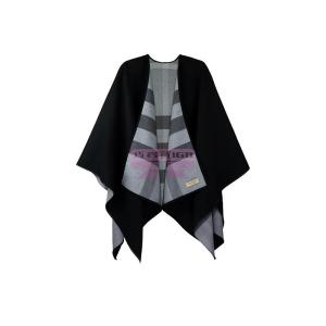 [山姆代購] [限購1件] 博柏利BURBERRY 經典雙面格紋 羊毛披肩斗篷 黑色 40294041