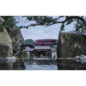 [山姆代購] 黃山水雲間香榧谷酒店 隱世·綠奢單卧套墅/覓星·觀嵐單卧套墅1晚（房型2選1）
